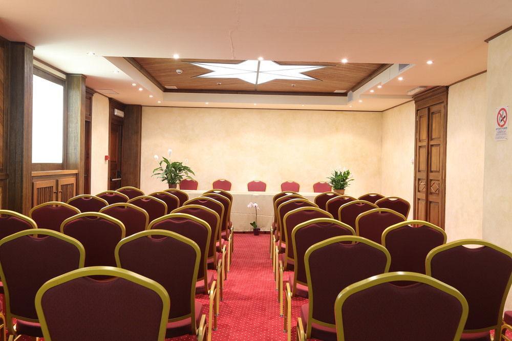 Hotel Cristallo Сестриере Экстерьер фото