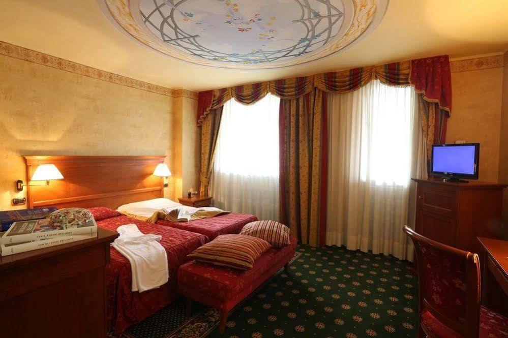 Hotel Cristallo Сестриере Экстерьер фото